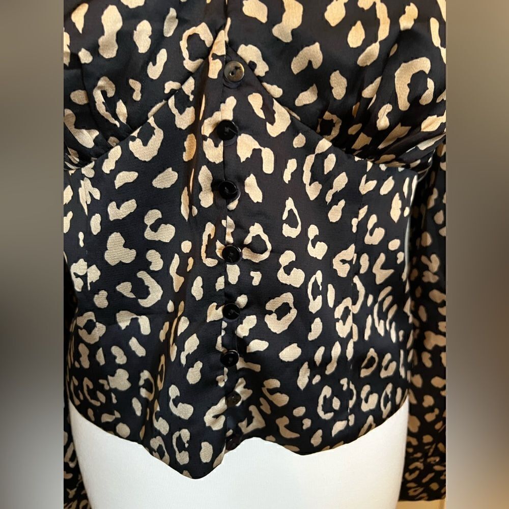 Lulus Cambera Black Leopard Print Satin Button-Up Crop Top, size medium - Picture 14 of 14